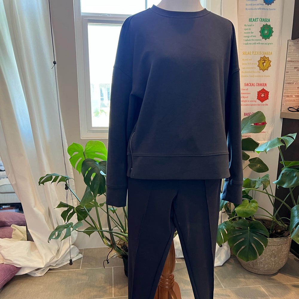 Banana Republic Sweatshirt